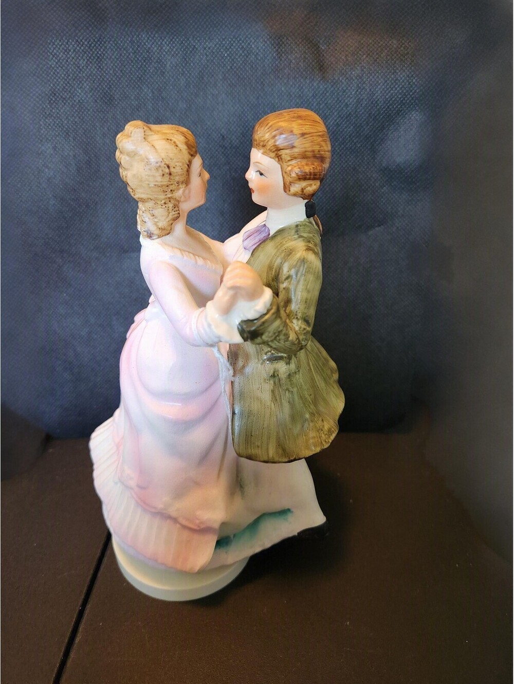 Dr Zhivago Laras Theme Music Box Rotating Porcelain Figurine Couple Dancing 8 in